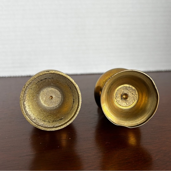 Vintage Brass and Mother of Pearl Salt and Pepper Shakers with liners - Picture 10 of 15